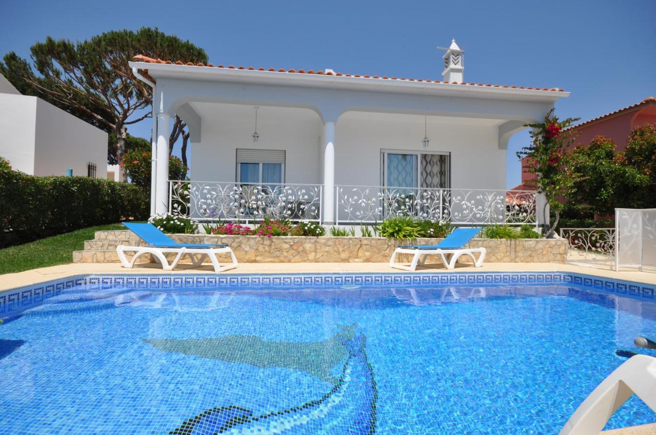 Well-Appointed Villa Is Situated In The Popular Resort Of Vilamoura Quarteira Dış mekan fotoğraf